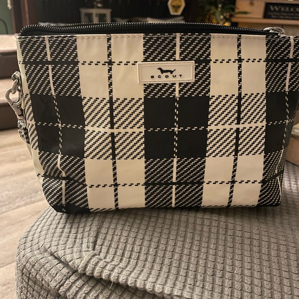 Scout Monochrome Checkered Bag